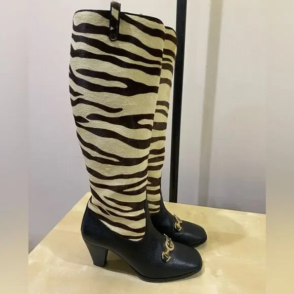 Gucci Zumi Tiger Print Calf Hair Interlocking G Horsebit Knee High Riding Boots - Picture 3 of 10